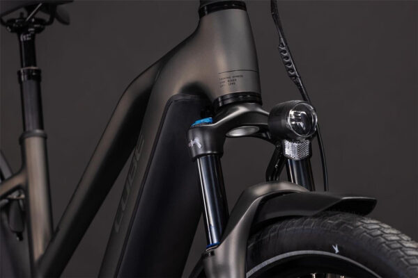 cube-touring-hybrid-comfort-slx-800-2026-charcoal-n-chrome-2.jpg Cube Touring Hybrid Comfort SLX 800 (2026) charcoal'n'chrome