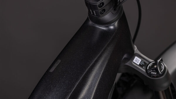 cube-reaction-hybrid-slx-800-fe-2026-silverdust-n-chrome-6.jpg Cube Reaction Hybrid SLX 800 FE (2026) silverdust´n´chrome